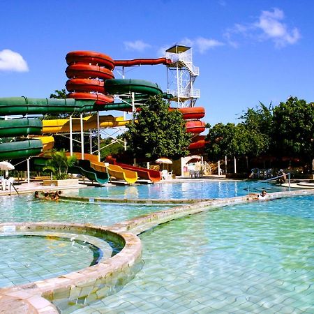 Diroma Resort Com Um Dia No Acqua Park Caldas Novas Εξωτερικό φωτογραφία