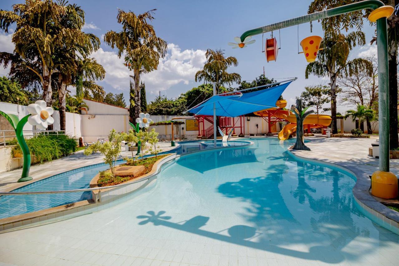 Diroma Resort Com Um Dia No Acqua Park Caldas Novas Εξωτερικό φωτογραφία