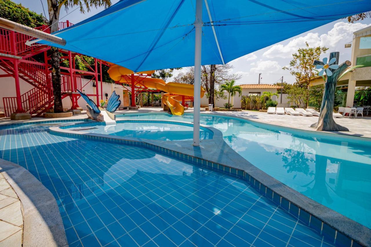 Diroma Resort Com Um Dia No Acqua Park Caldas Novas Εξωτερικό φωτογραφία