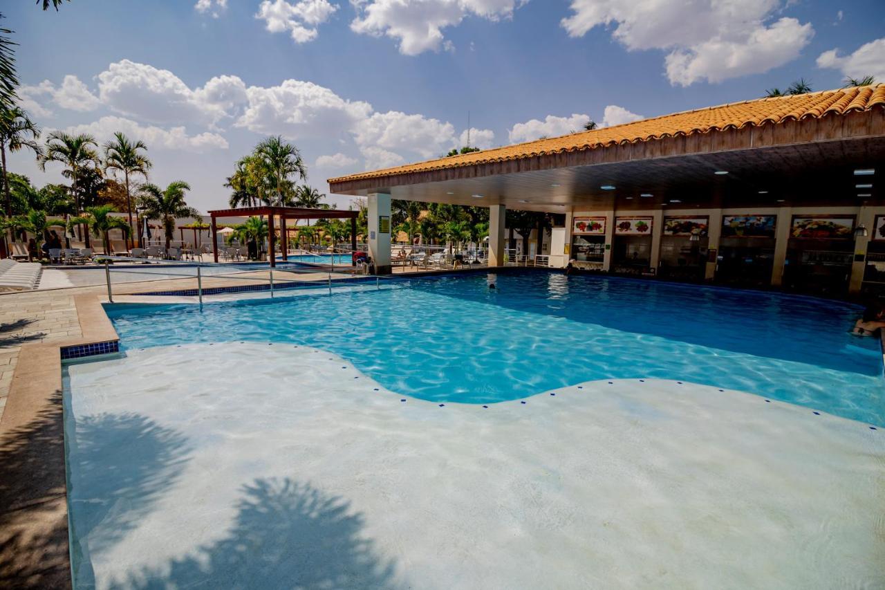 Diroma Resort Com Um Dia No Acqua Park Caldas Novas Εξωτερικό φωτογραφία