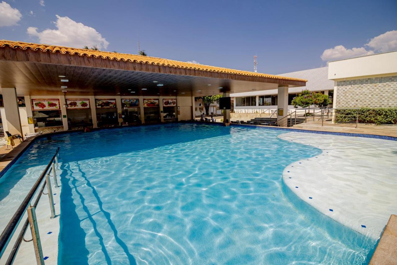 Diroma Resort Com Um Dia No Acqua Park Caldas Novas Εξωτερικό φωτογραφία