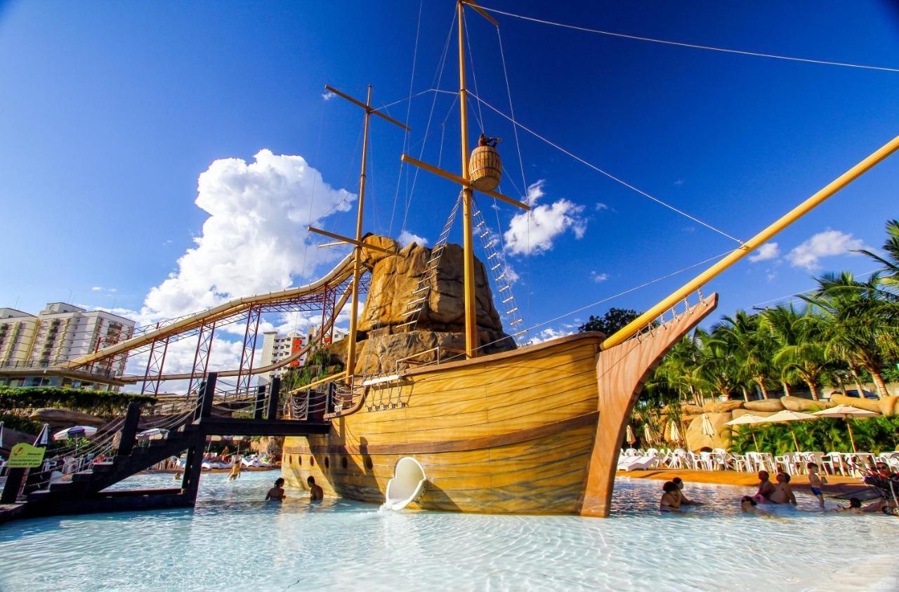 Diroma Resort Com Um Dia No Acqua Park Caldas Novas Εξωτερικό φωτογραφία
