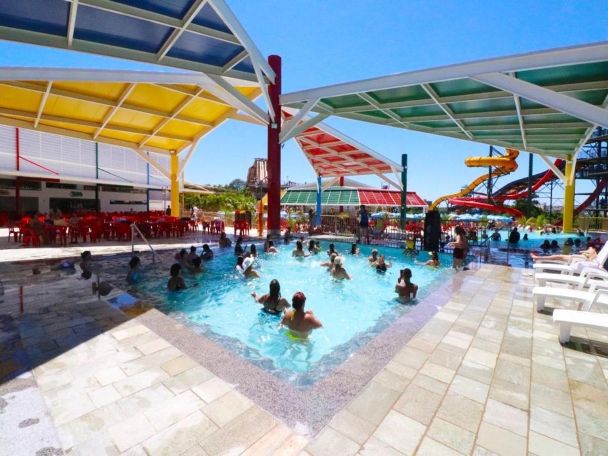 Diroma Resort Com Um Dia No Acqua Park Caldas Novas Εξωτερικό φωτογραφία