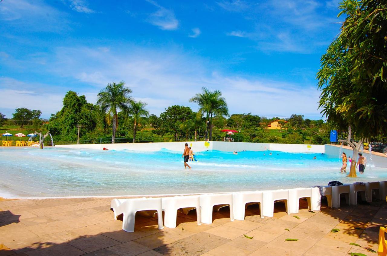 Diroma Resort Com Um Dia No Acqua Park Caldas Novas Εξωτερικό φωτογραφία